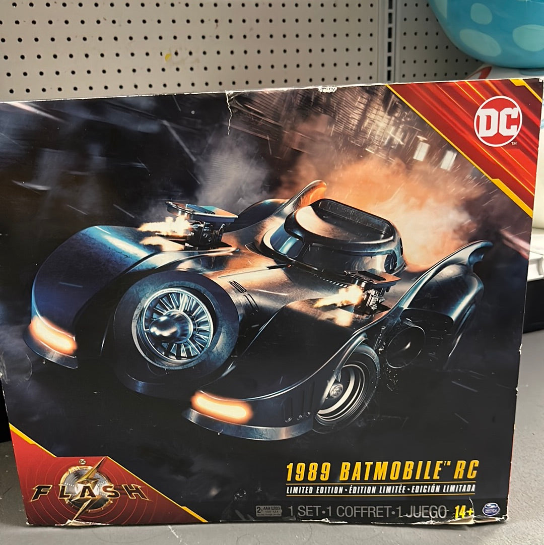 DC Comics Limited Edition 1989 Batmobile RC with Action Figure