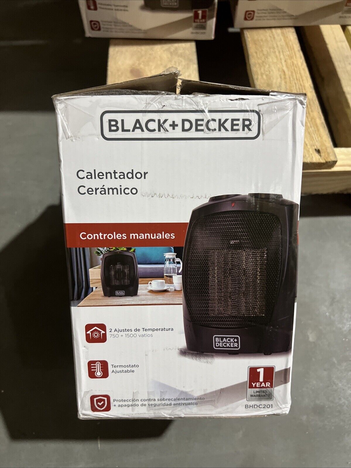 Black & Decker Personal Ceramic Heater Two Heat Settings 750 + 1500 Watts