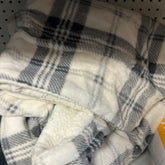 blanket checkered