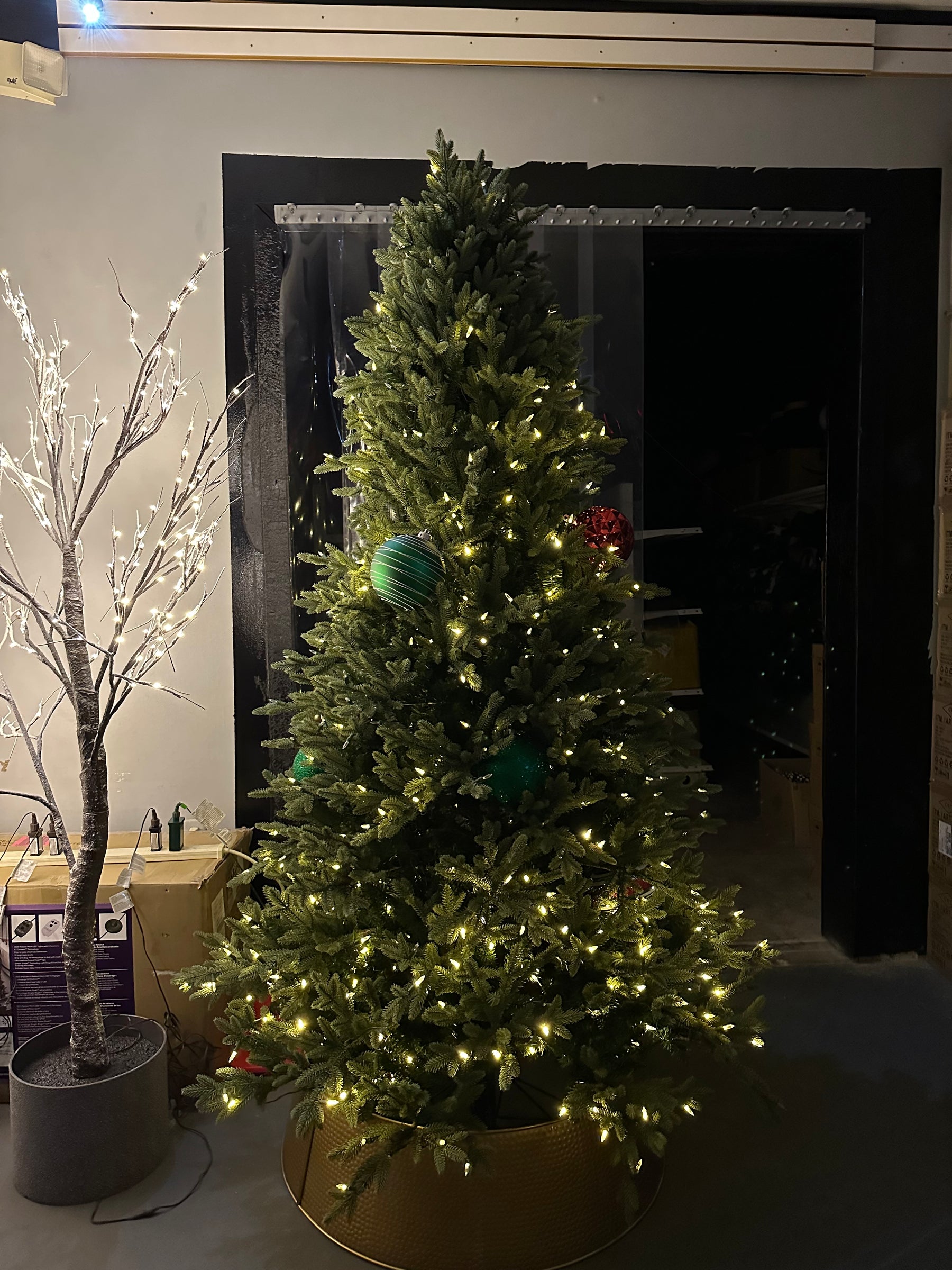 7.5 Ft Pre Lit Christmas Tree 700 LED Lights