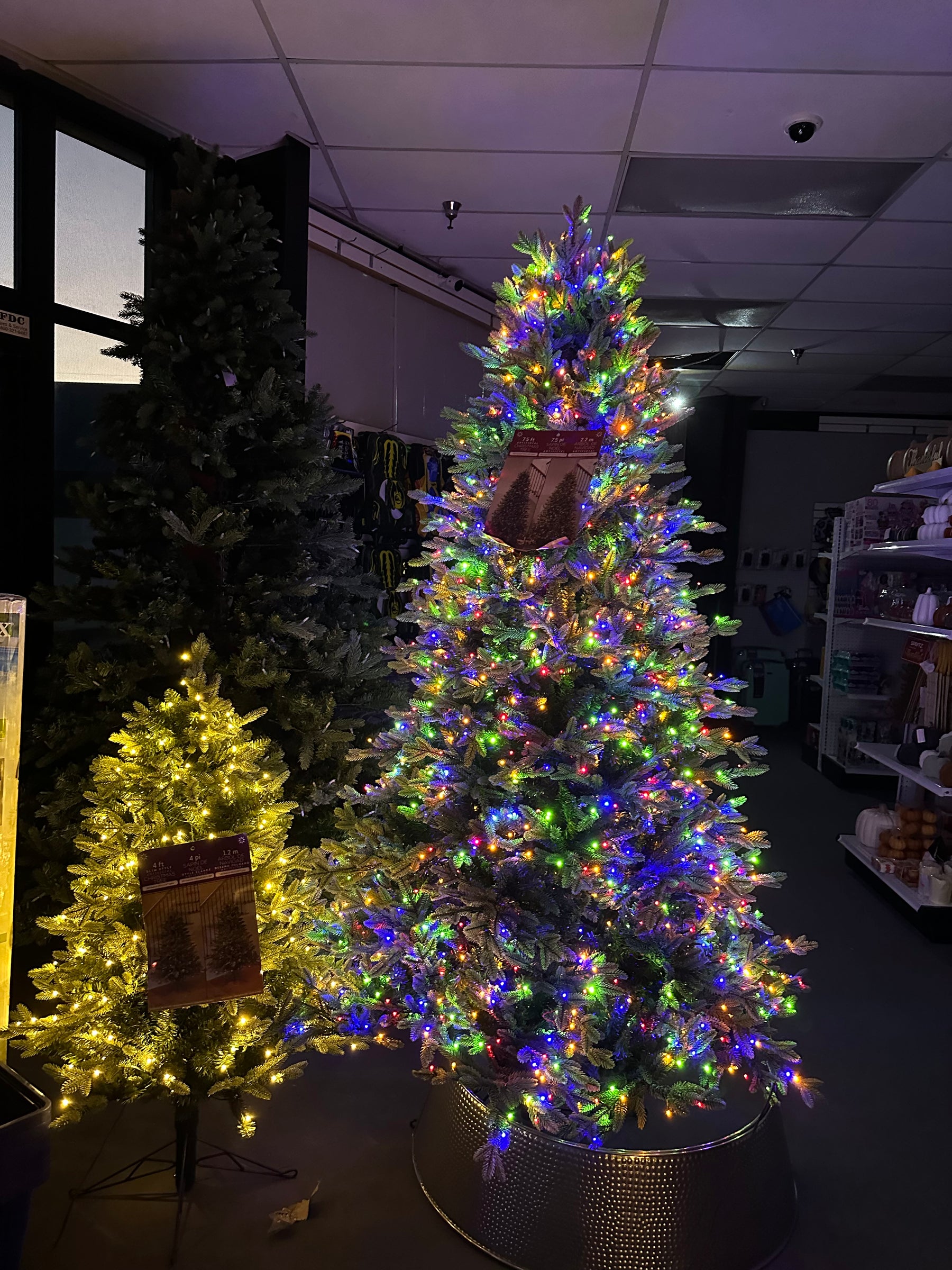 7.5 Ft Pre Lit Christmas Tree 1850 LED Lights